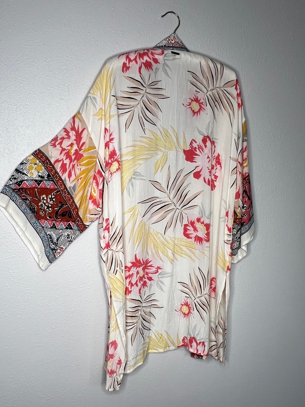 Billabong Fire Nights Beach CoverUp Kimono Boho Festival Vibrant Floral Tropical - Picture 3 of 9